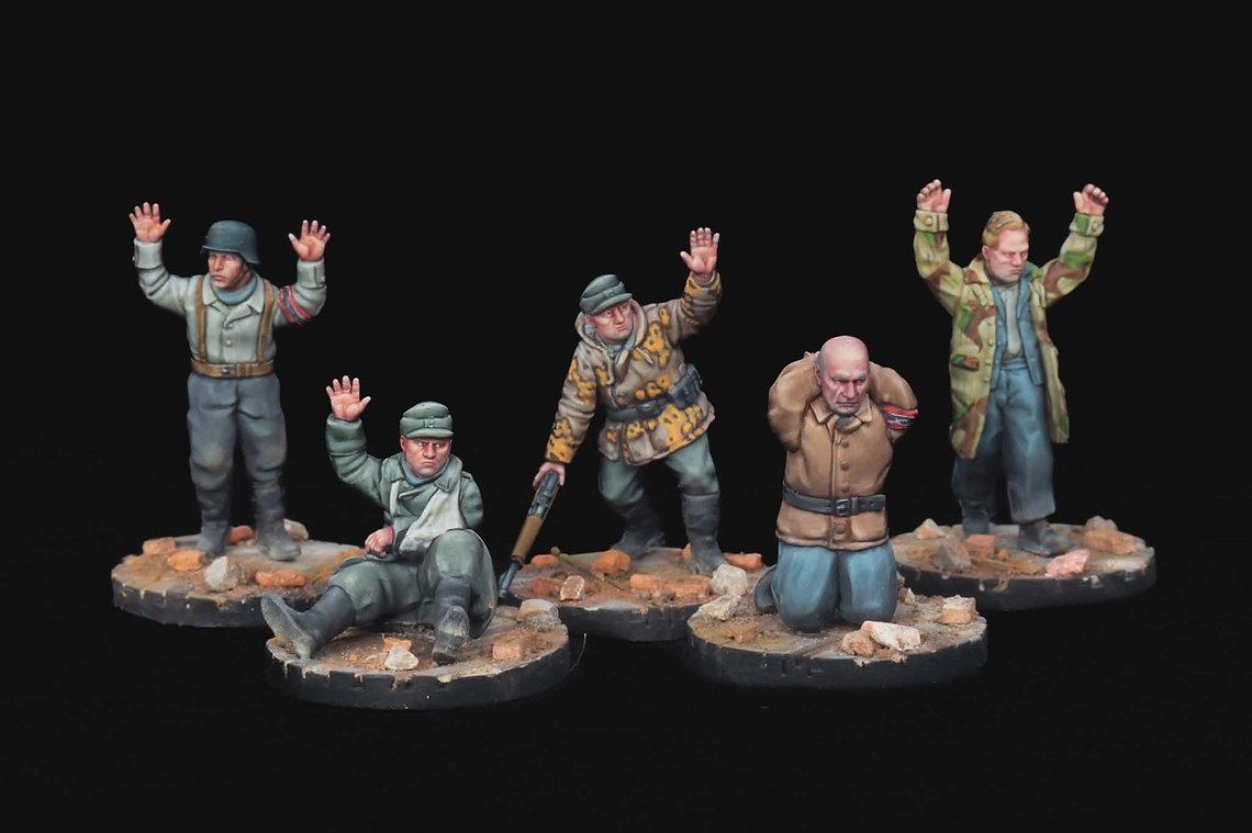 German WW2 Surrendering Soldiers miniatures
